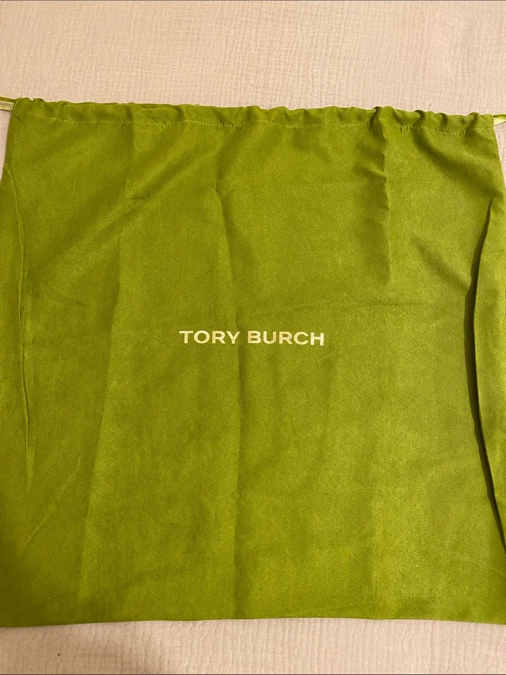 TORY BURCH GREEN DUST BAG .